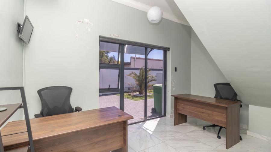 To Let 4 Bedroom Property for Rent in Table View Western Cape